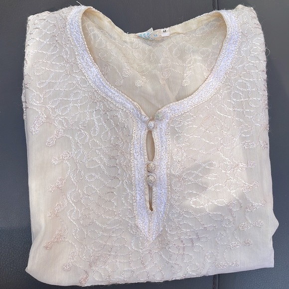Vintage vanilla cream peasant blouse - Picture 15 of 15